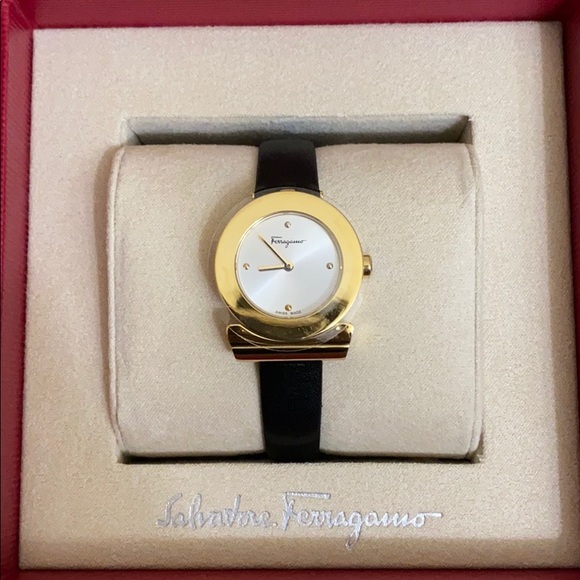 New in Box Salvatore Ferragamo Watch - Picture 2 of 5